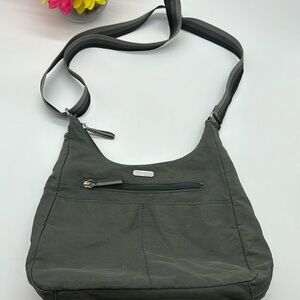 Baggallini Gray Nylon Crossbody Travel an Everyday Bag Tri Colored Strap NYB589K